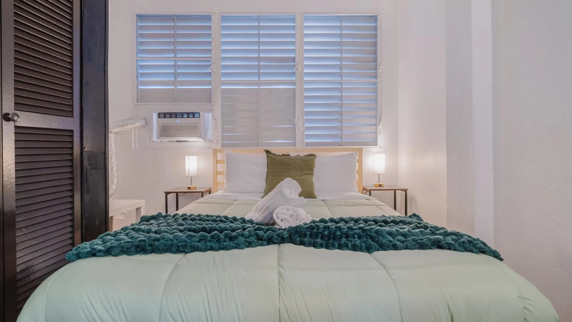 Beachwalk San Juan 2Bedroom Apartment 0*,  Puerto Rico